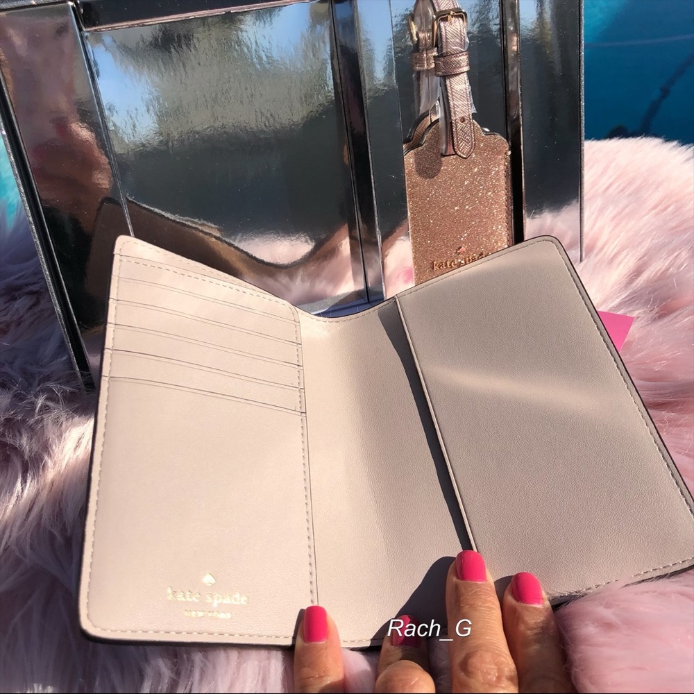 Kate Spade Shimmy Glitter Boxed Travel Set - Picture 8 of 9